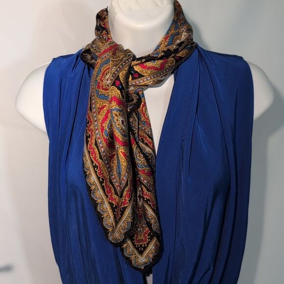 Colorful Scarf - Picture 4 of 9